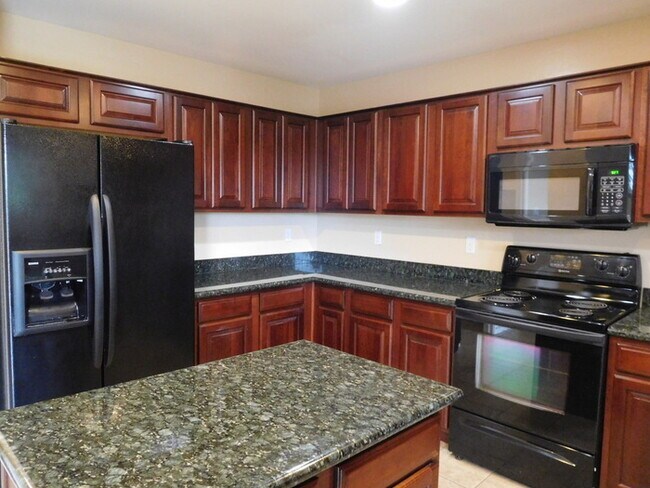 Building Photo - Huge 2700 SFT, Golf-view Community in Villages at Queen Creek!