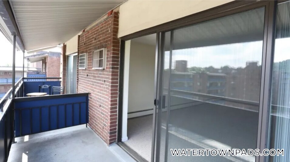 Building Photo - 16 Whites Ave