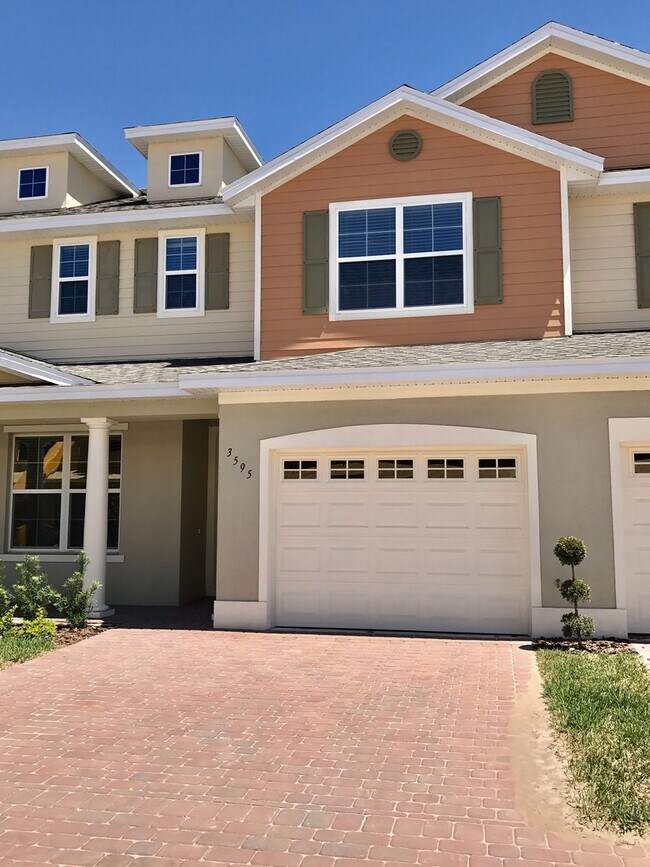 Building Photo - MOVE IN SPECIAL- 3/2.5 Beautiful Energy Efficient Townhome in St. Cloud
