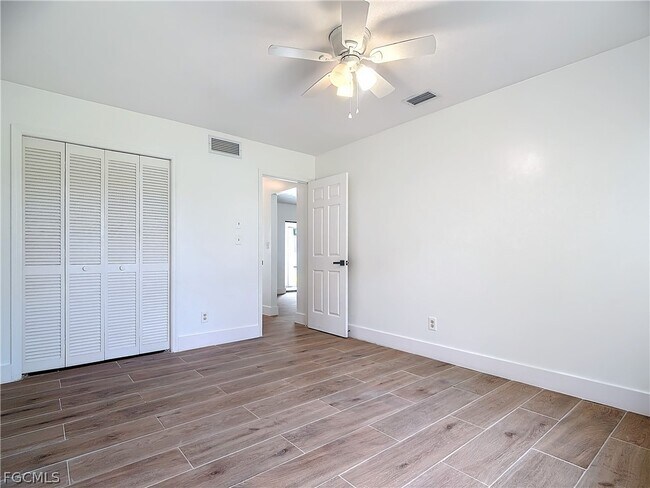 Building Photo - 88 Erie Dr