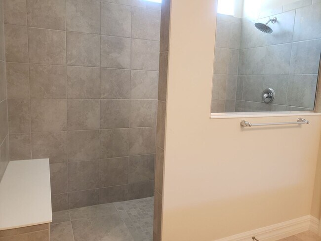 Building Photo - Spacious Cagan Crossings Home!