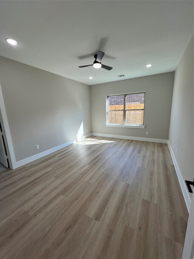 Building Photo - 2603 Piemonte Ave