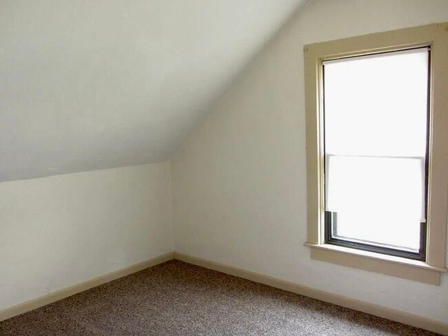 Building Photo - Home for Rent
