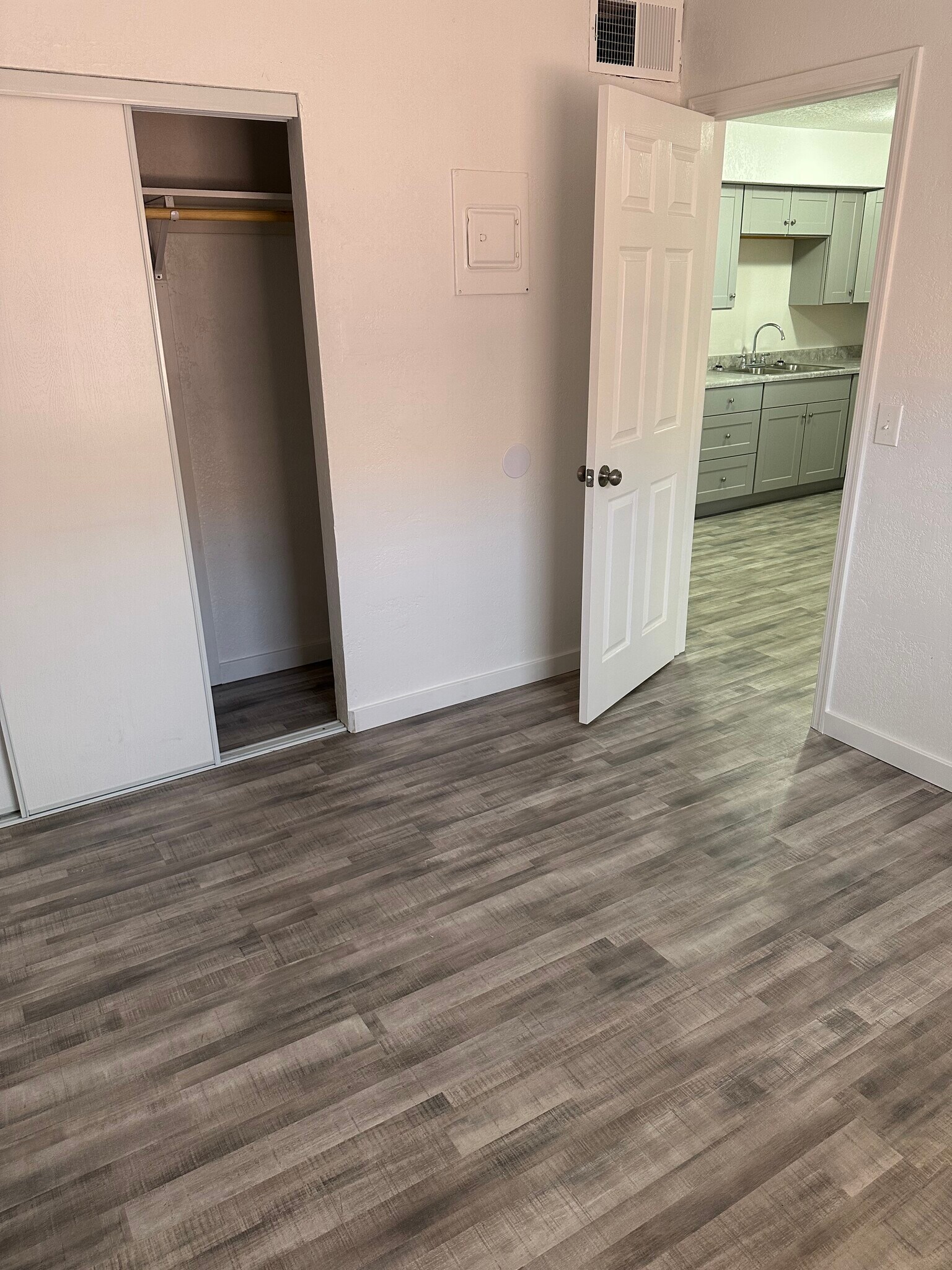 Building Photo - 1123 W Fillmore St