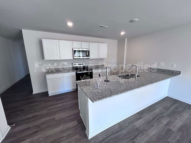 Building Photo - 1913 Tranquility Cir