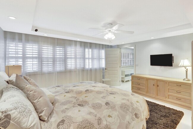 Building Photo - 2000 S Ocean Dr