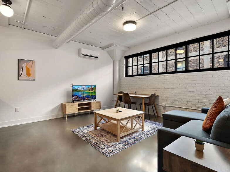 Building Photo - 608 N 3rd St