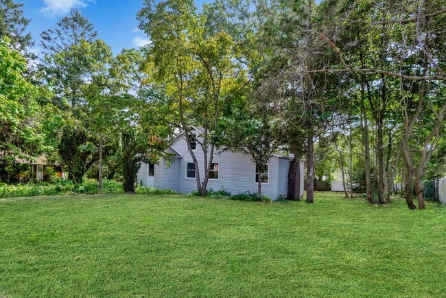 Building Photo - 36 Kensington Ave