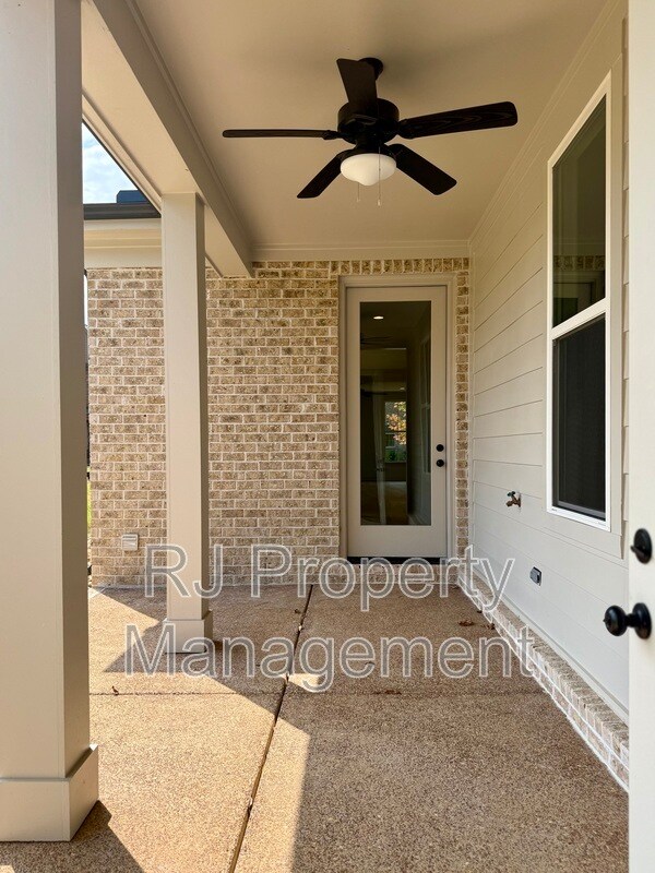Building Photo - 924 Aldwick Dr