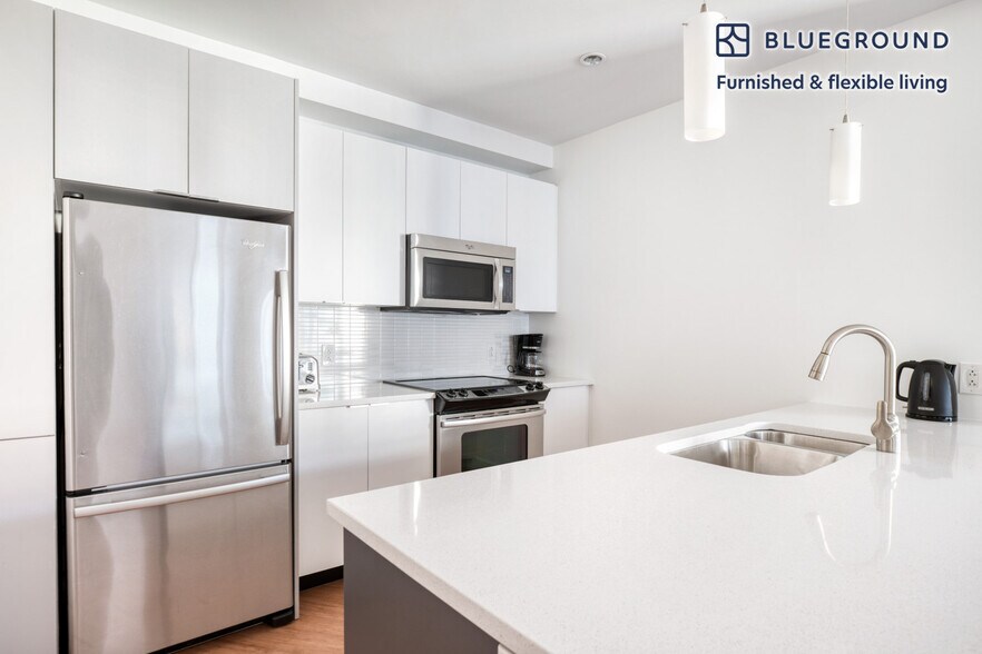 Building Photo - 120 Kingston St