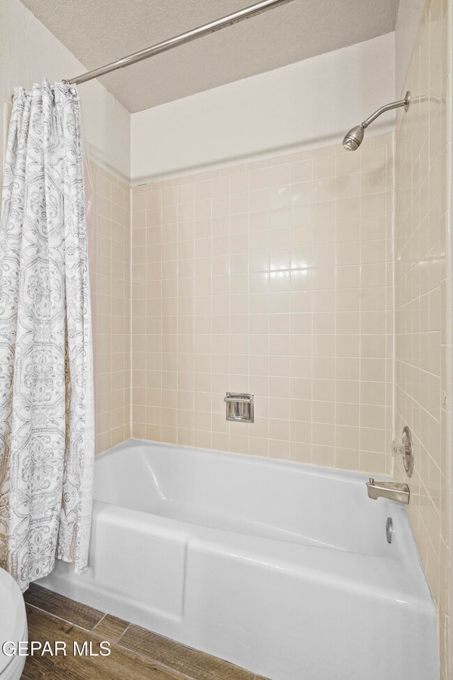 Building Photo - 7141 Gran Vida Dr