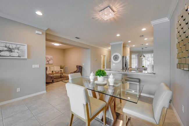 Building Photo - 9413 Terresina Dr