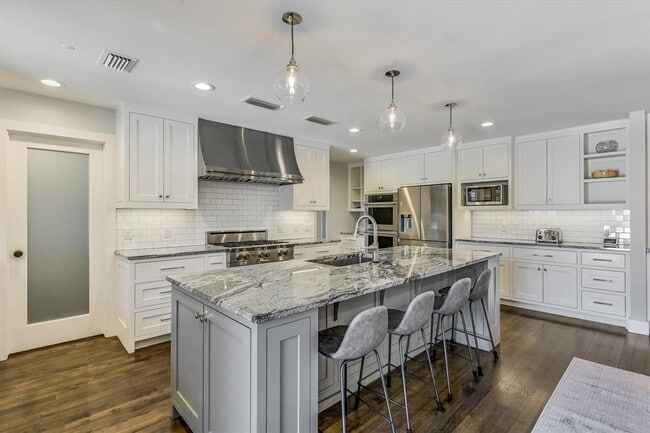 Building Photo - 3102 Foxfire Dr