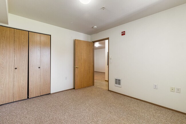 Building Photo - Sehome View Apartments – Timeless Comfort ...