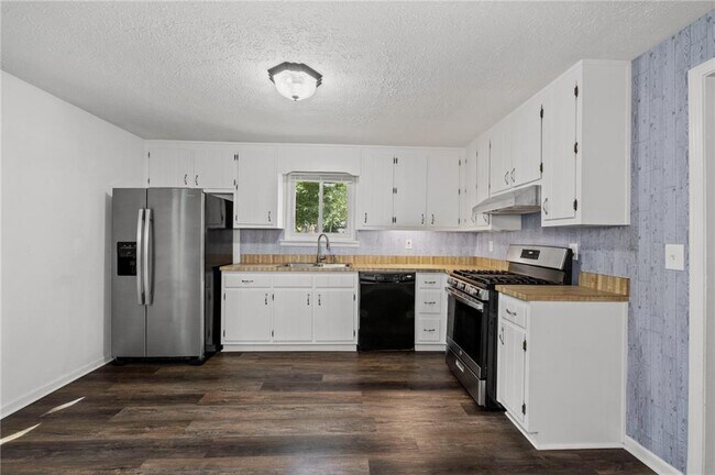 Building Photo - 880 Winfield Ct