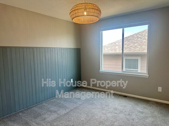 Building Photo - 2278 Stonefish Dr