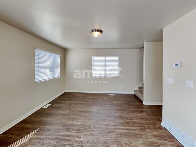 Building Photo - 456 Bountiful Way