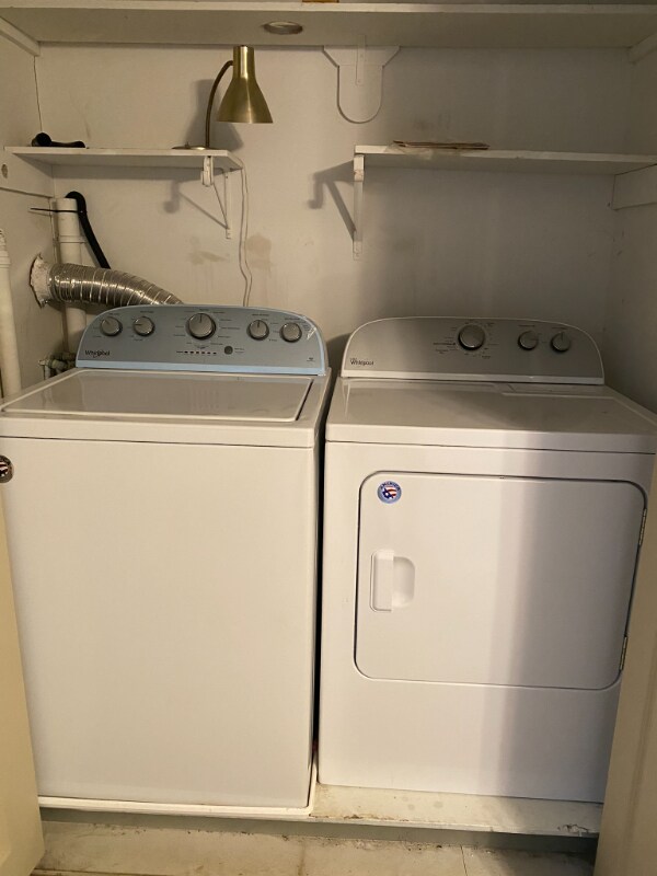 Building Photo - 11 King Arthur Dr