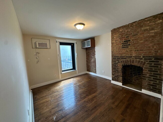 Building Photo - 327 Van Brunt St