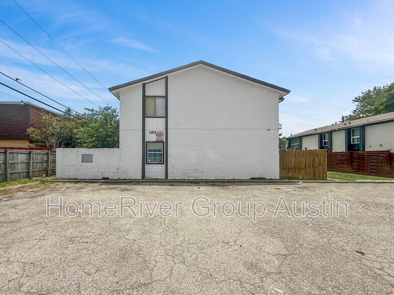 Building Photo - 1911 Hearthstone Dr