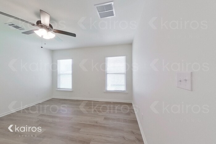 Building Photo - 106 Teddy Ln