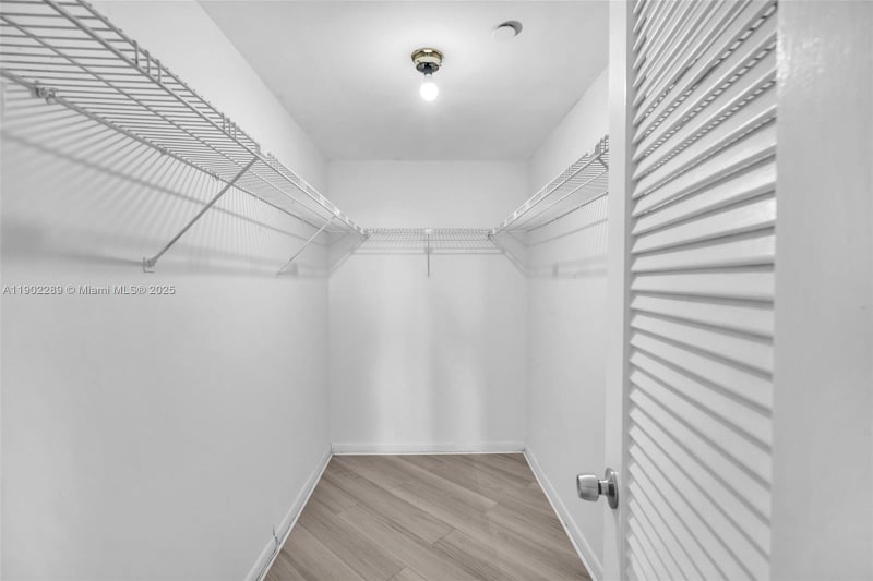 Building Photo - 1470 NE 123rd St