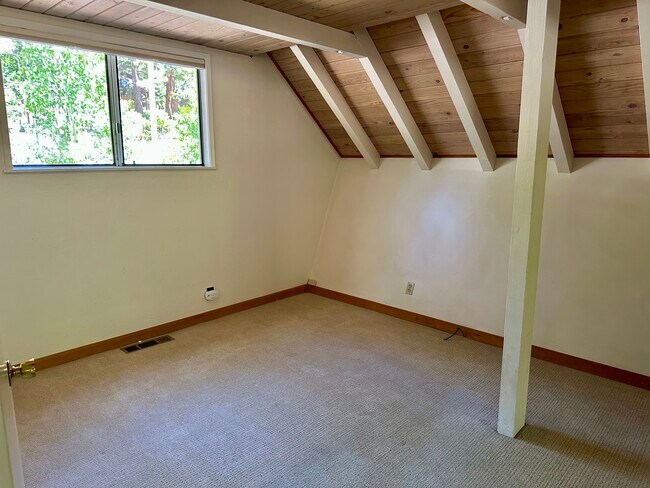 Building Photo - 5822 Victoria Rd
