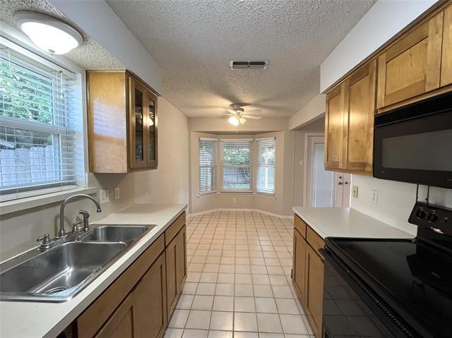 Building Photo - 6416 Stardust Dr S
