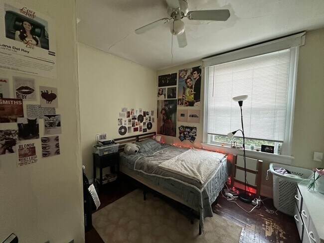 Building Photo - 349 W McMillan St