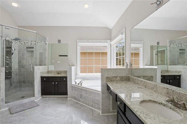 Building Photo - 5038 Wickford Dr