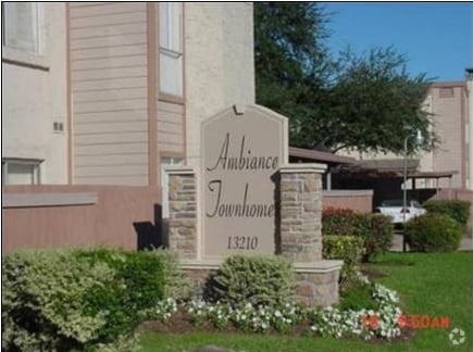 Building Photo - Ambiance Townhomes