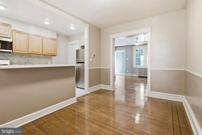 Building Photo - 320 Highland Ave