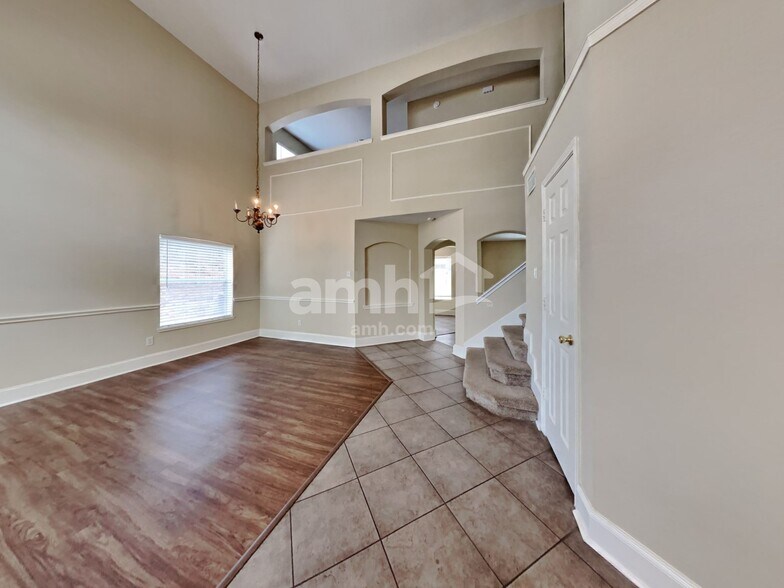 Building Photo - 20930 Grovedale Dr