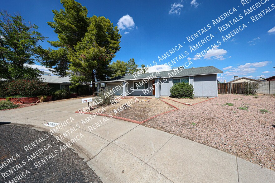 Building Photo - 15851 N 23rd St