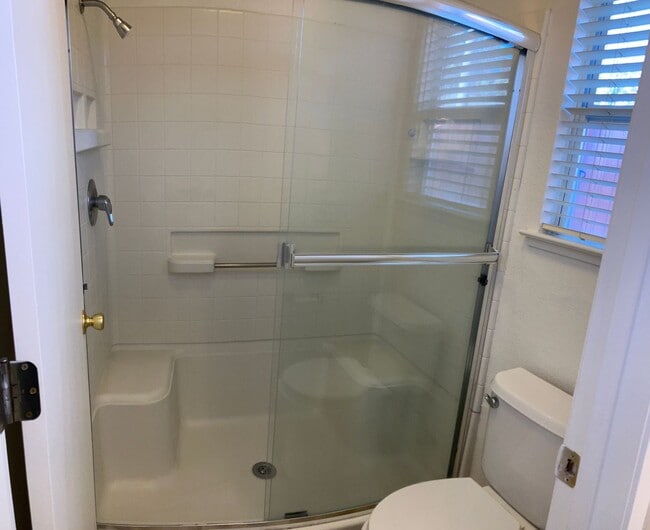 Building Photo - 5200 Dunham Ct