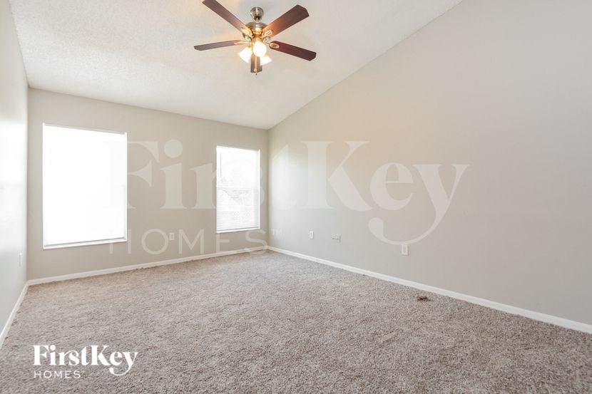 Building Photo - 7431 Little Pond Ct