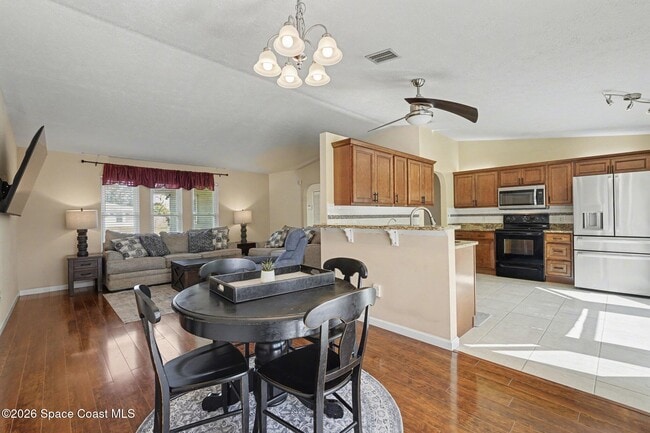 Building Photo - 1820 Zaminder St NW