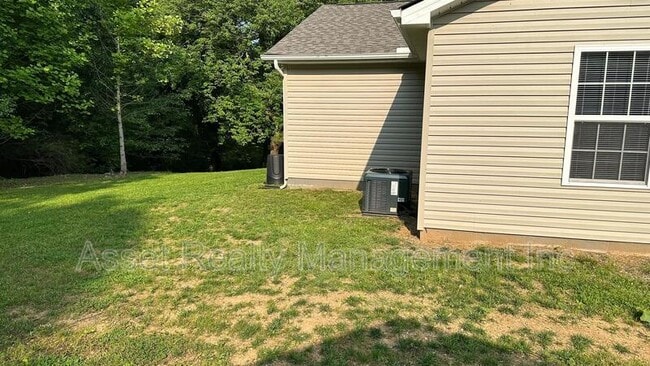 Building Photo - 112 Bennett Ln