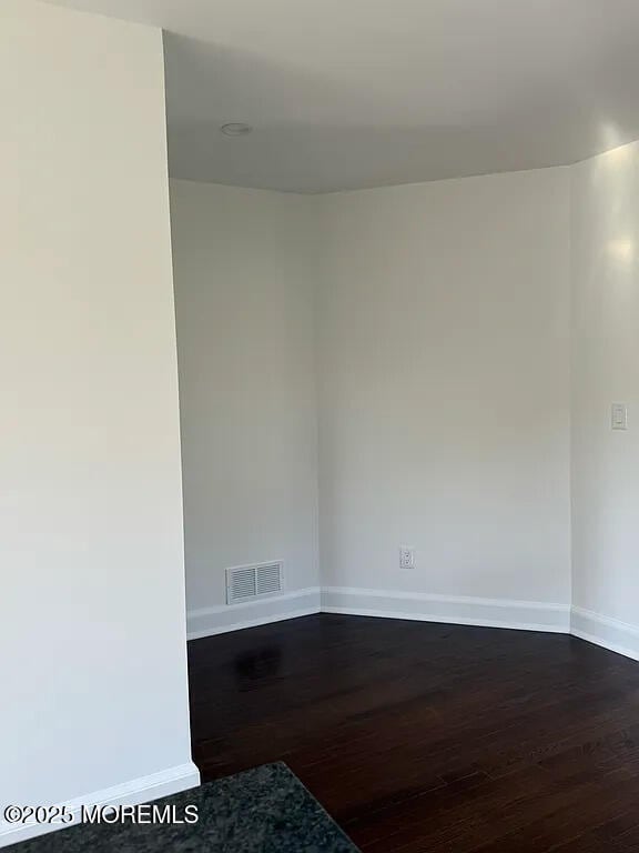 Building Photo - 2037 Westfield Ave