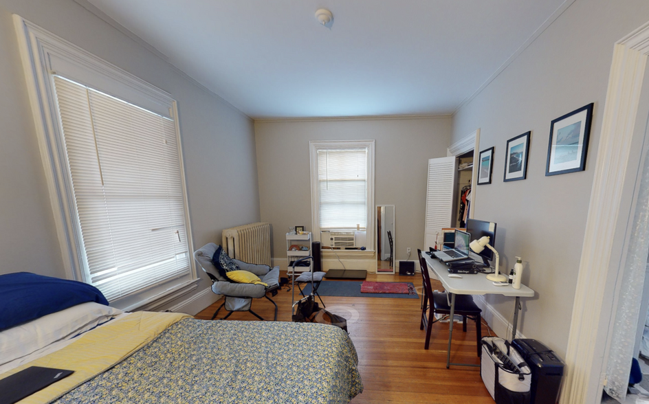 Building Photo - 8A Forest St