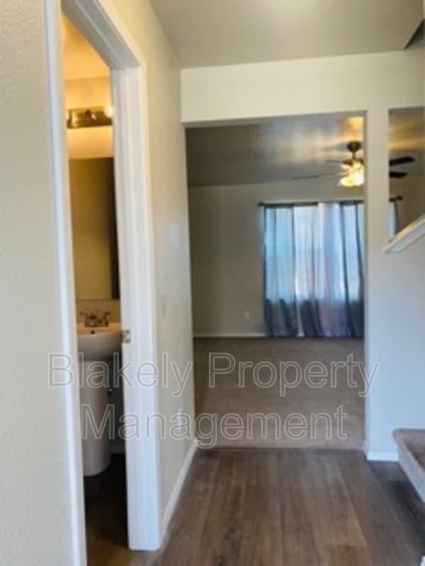 Building Photo - 13513 Palm Beach Dr