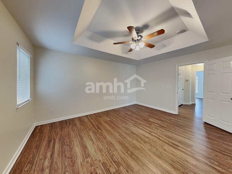 Building Photo - 1019 Canopy Dr