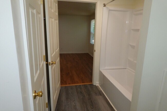 Building Photo - 1499 Merrimac Rd