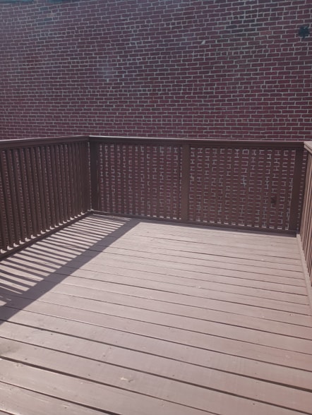 Building Photo - 718-713 13th St NE