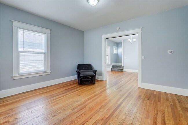 Building Photo - 590 Garson Ave