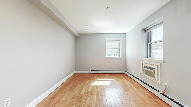 Building Photo - 83-71 116th St