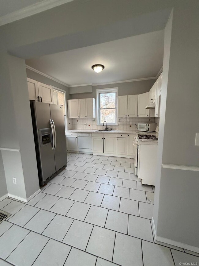 Building Photo - 41 N Fulton Ave