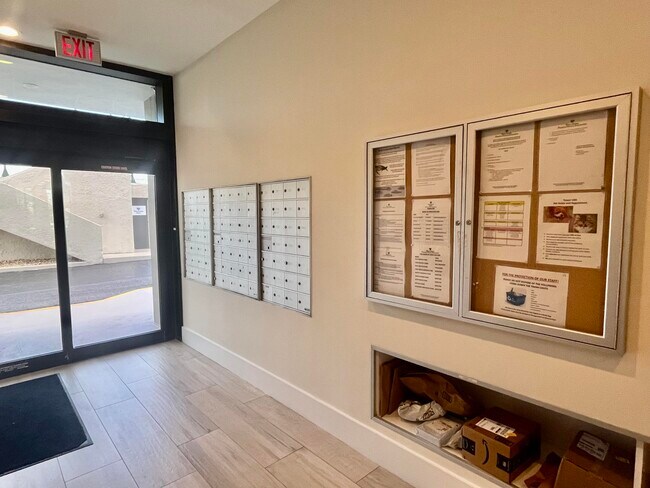Building Photo - 5550 N Ocean Dr