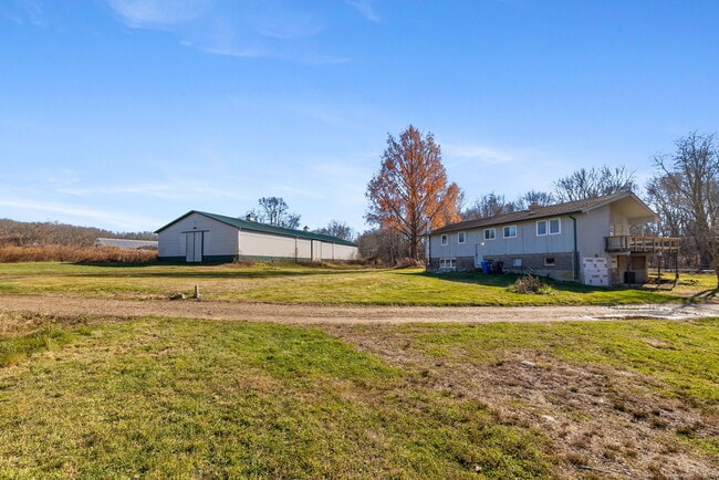 Building Photo - 475 Parum Rd