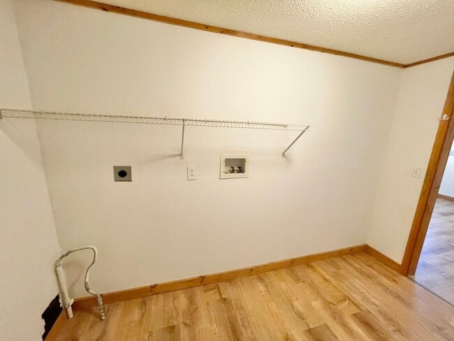 Building Photo - 3723 Shelburne Rd
